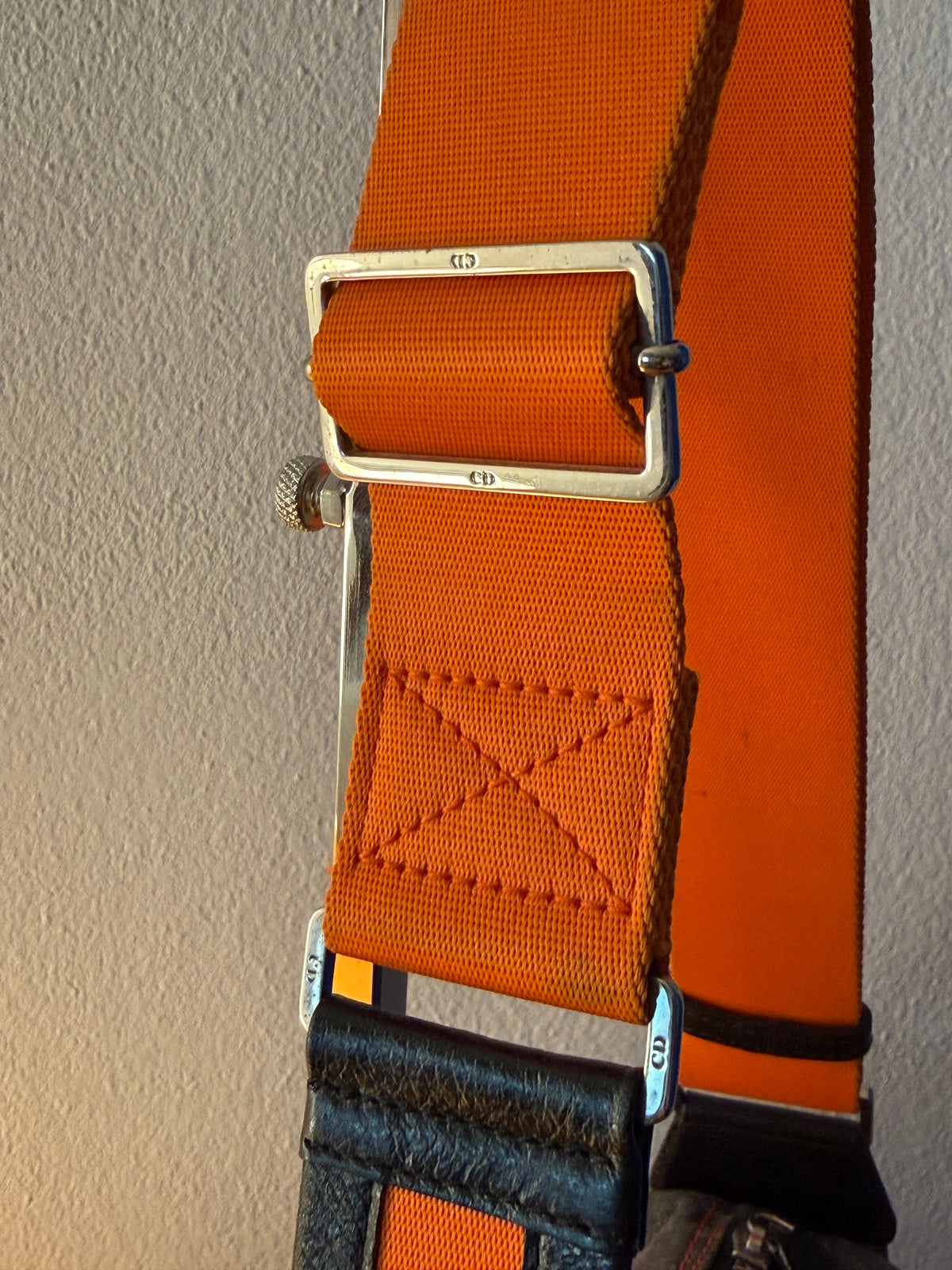Dior remove before  flight