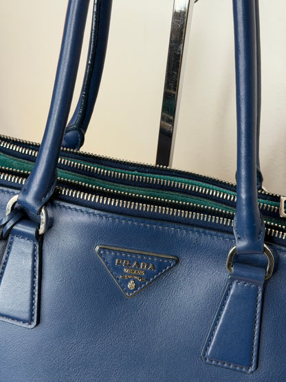 Prada galleria blu