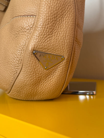 Prada spalla mezzaluna beige