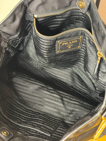 Prada tote nylon/pelle