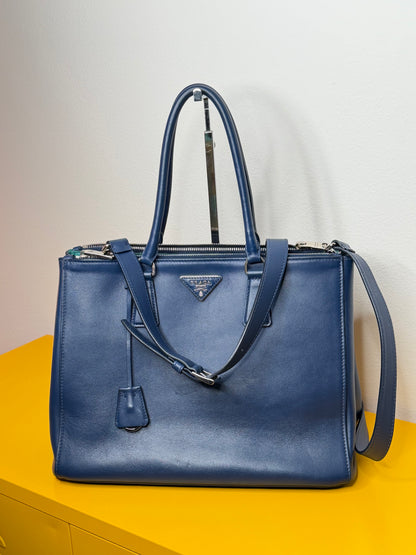 Prada galleria blu