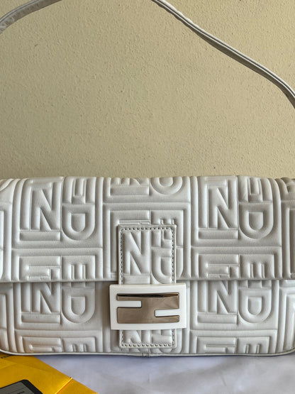Fendi Baguette Nappa Bianca