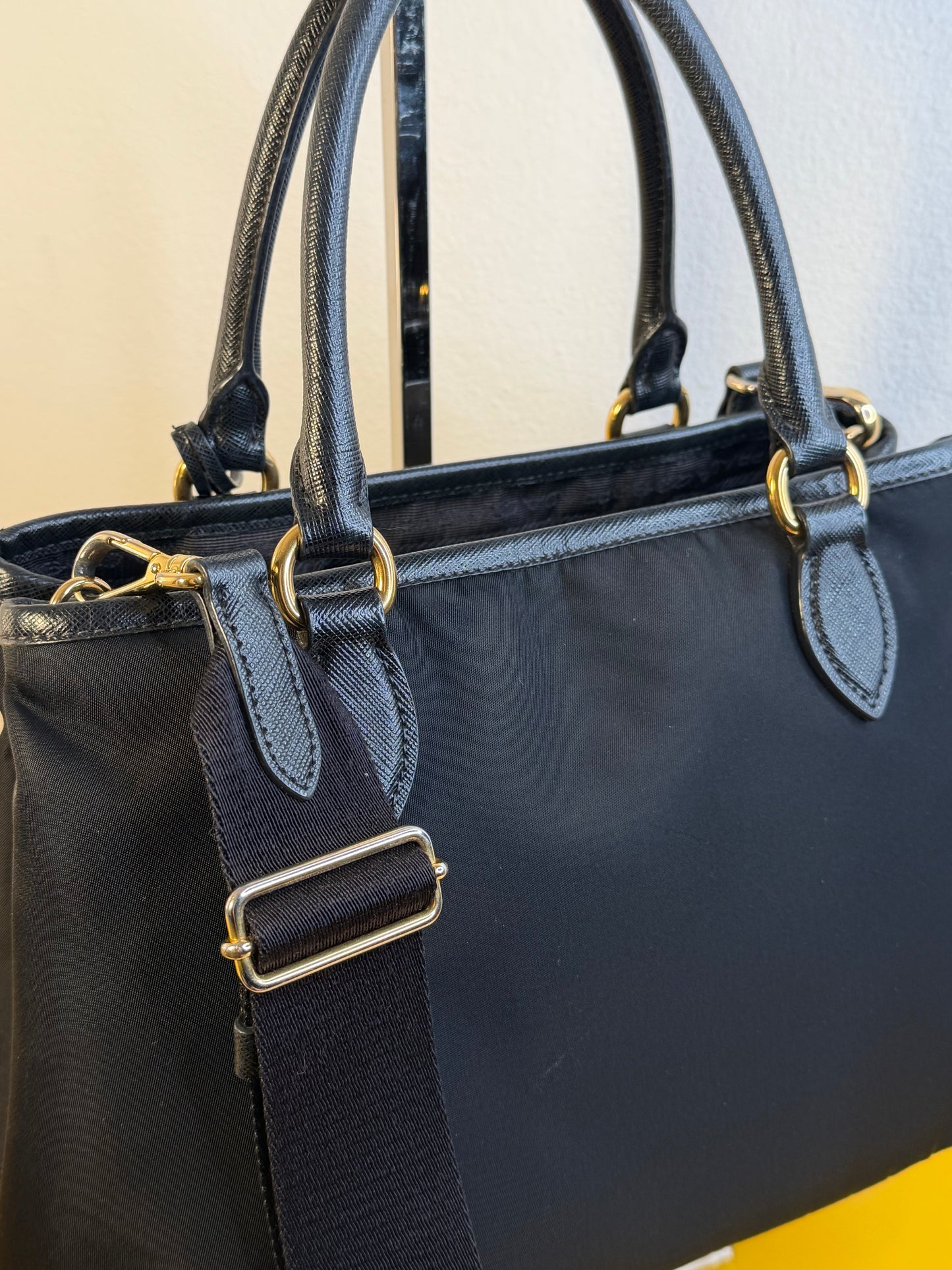 Prada tessuto e pelle Saffiano