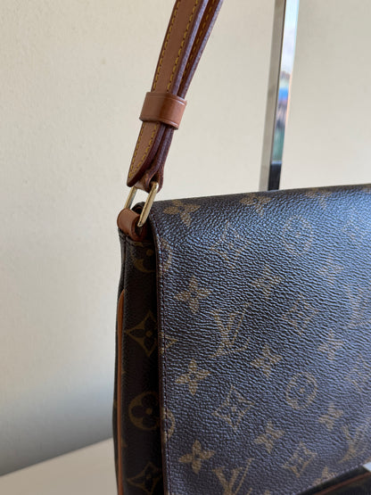 Louis Vuitton musette PM
