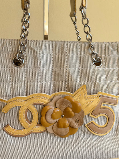 Chanel Camelia