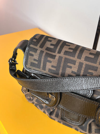 Fendi B buckle
