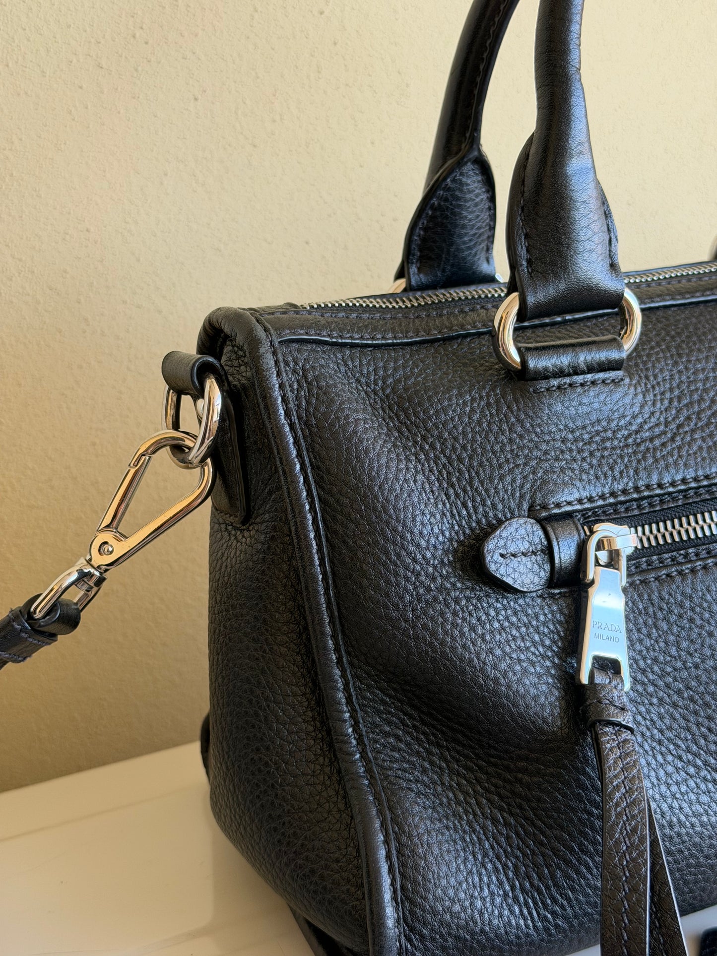 Prada bauletto nero