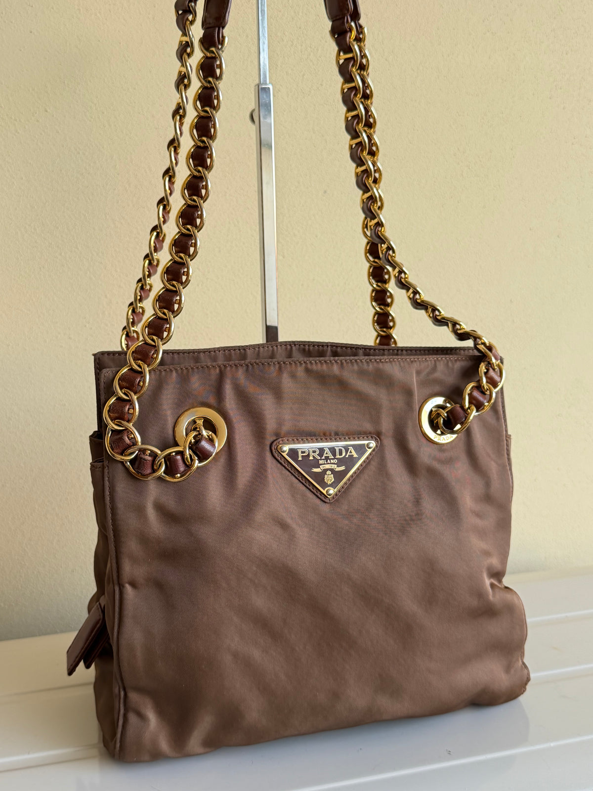 Prada tessuto catena