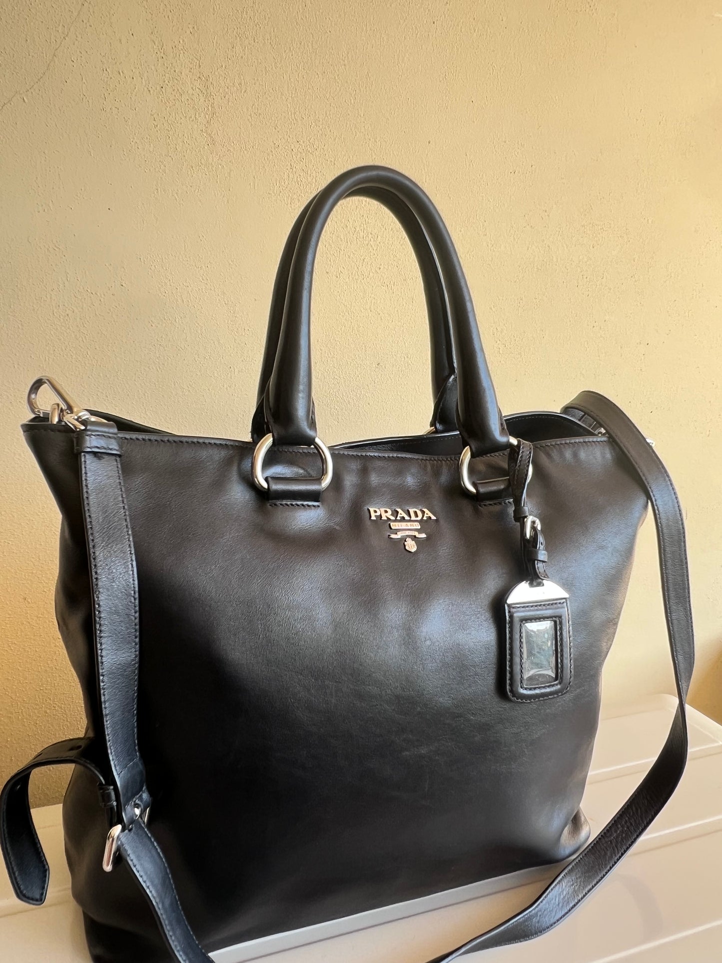 Prada tote nera con tracolla
