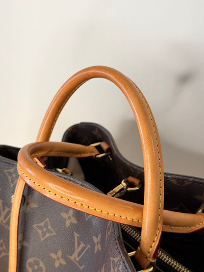 Louis Vuitton Montaigne MM