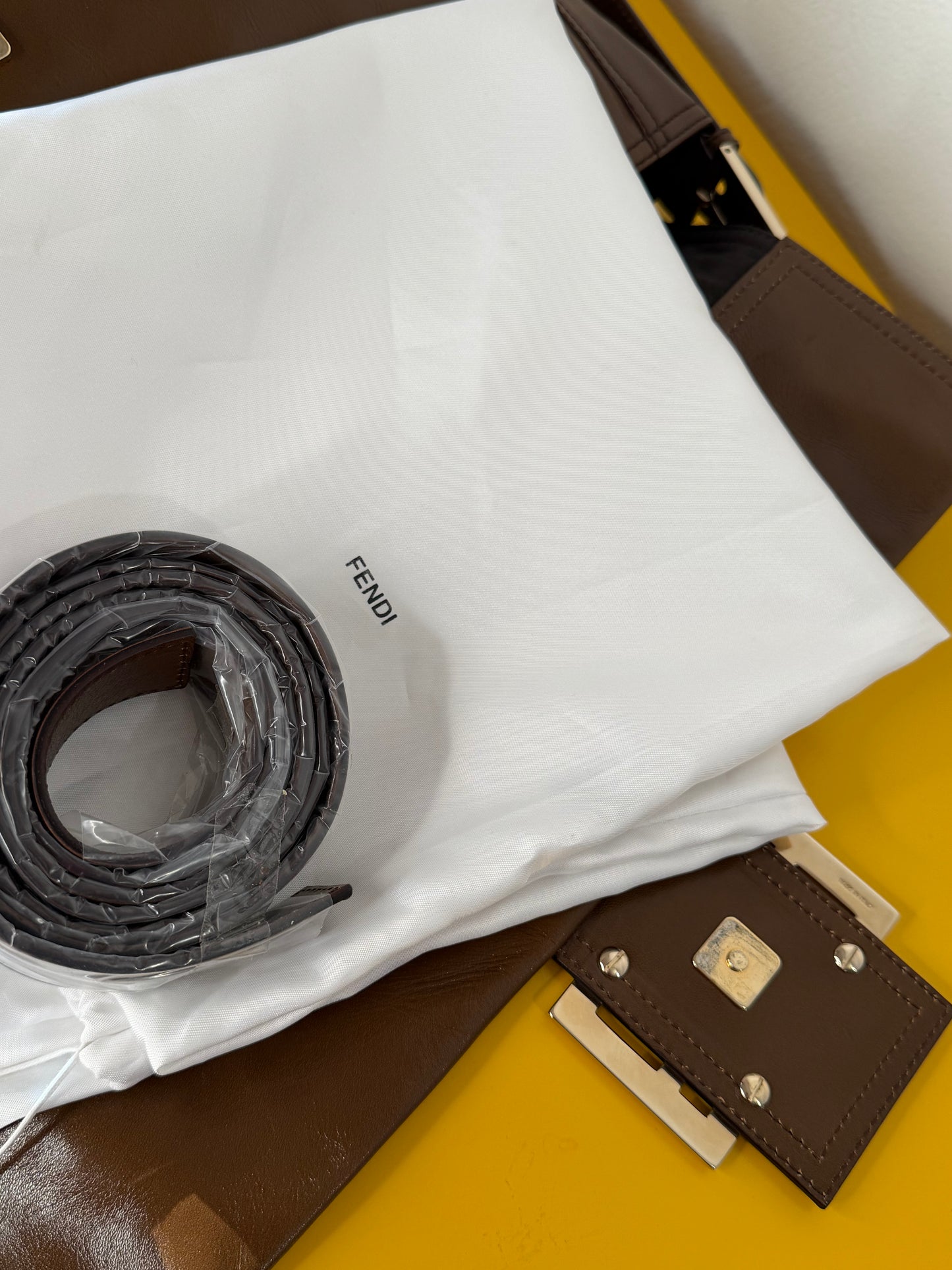 Fendi maxi baguette