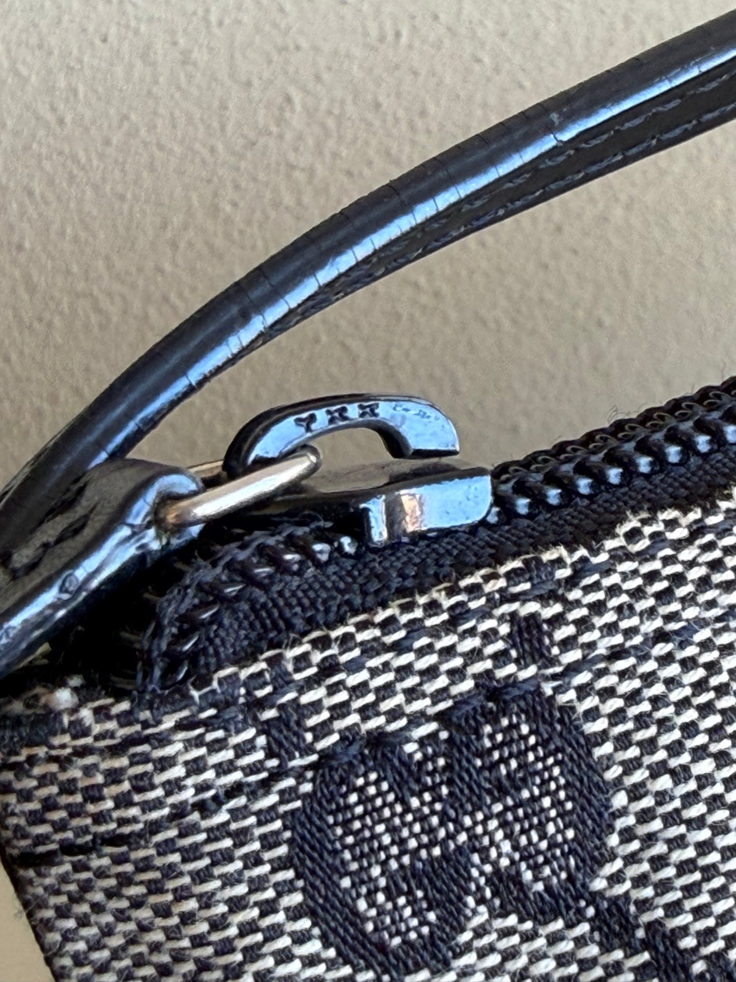 Gucci boat bag grey/black