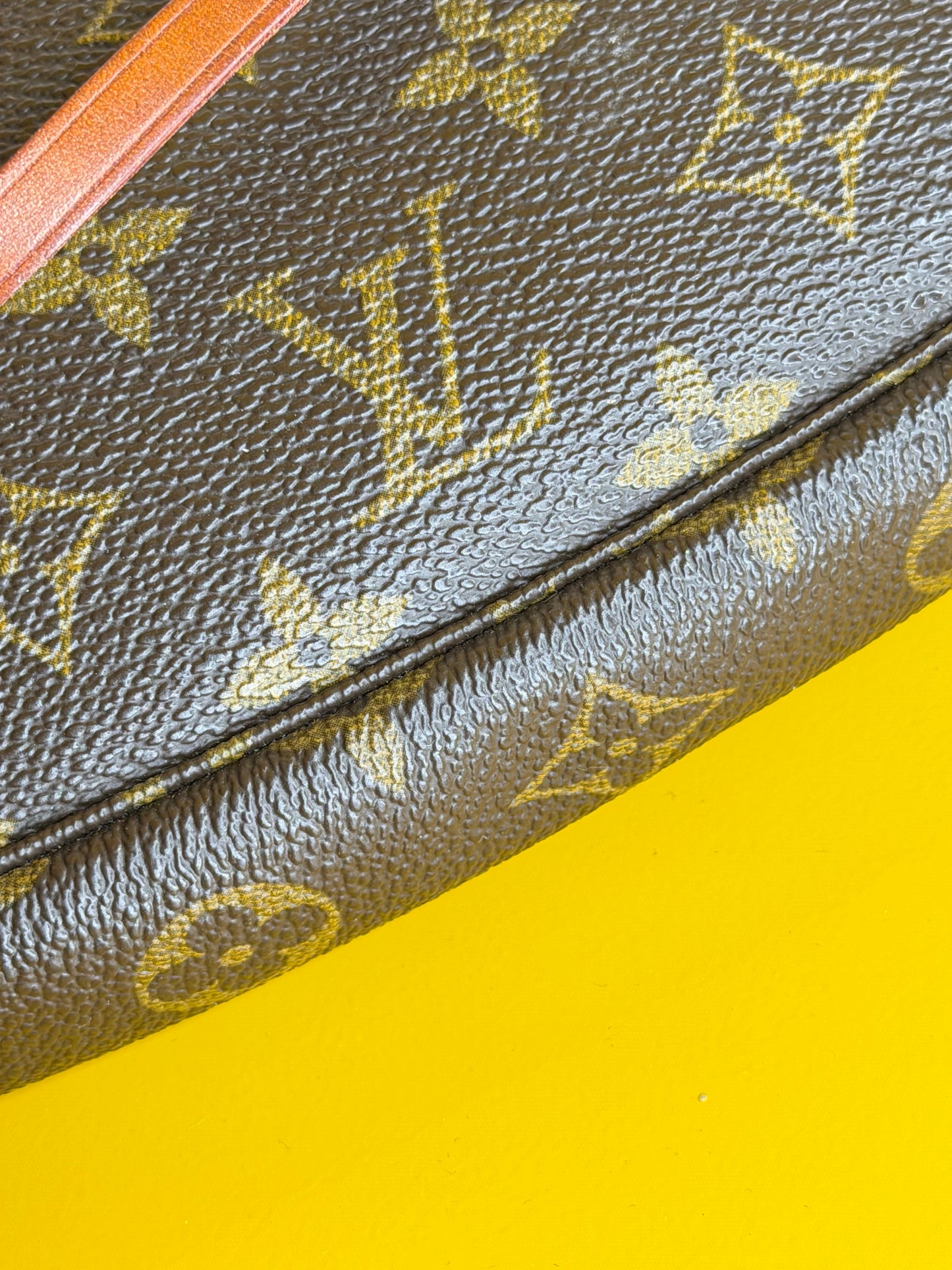 Louis vuitton pochette accessoire