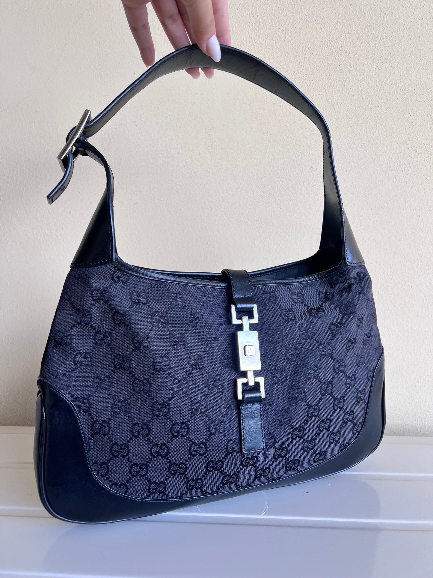 Gucci Jackie black