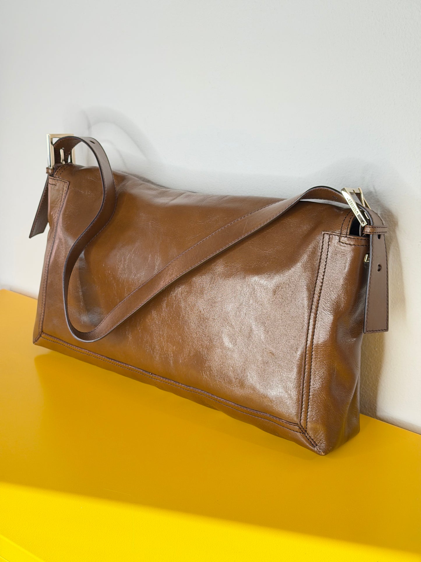 Fendi maxi baguette