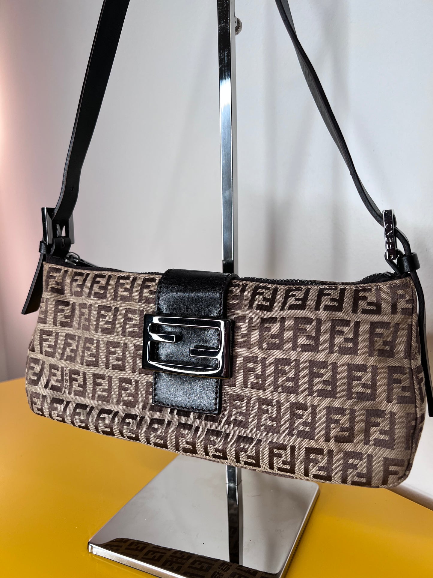 Fendi Mini Baguette Beige/Brown