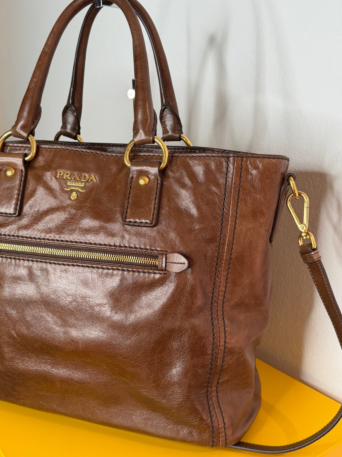 Prada tote nocciola