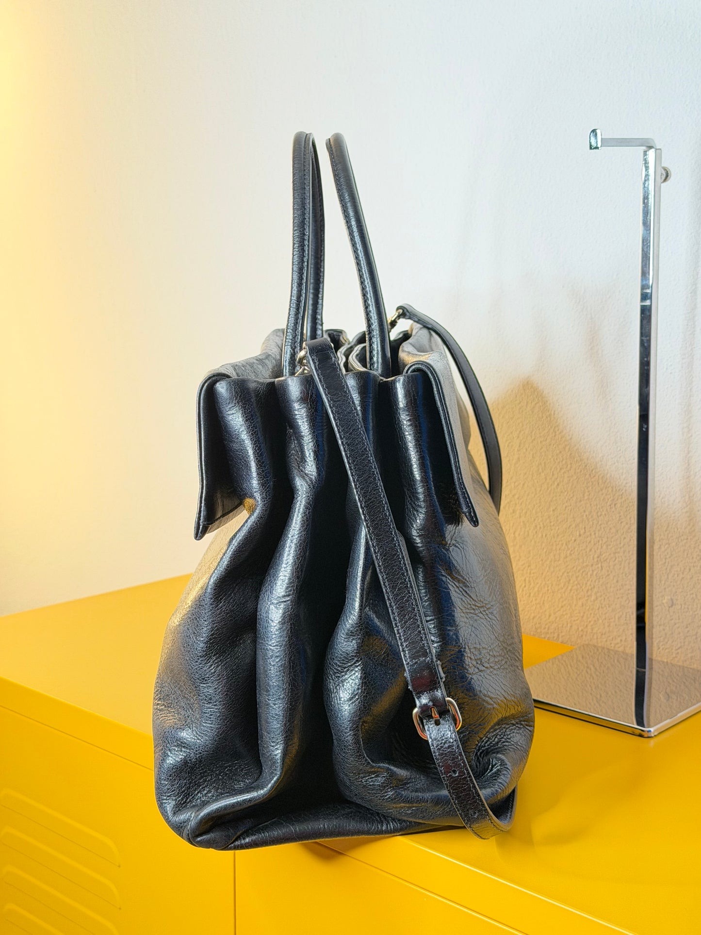 Miu Miu tote vitello lux