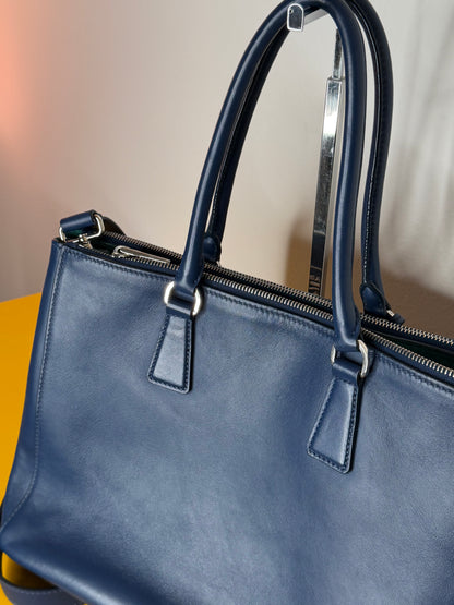 Prada galleria blu