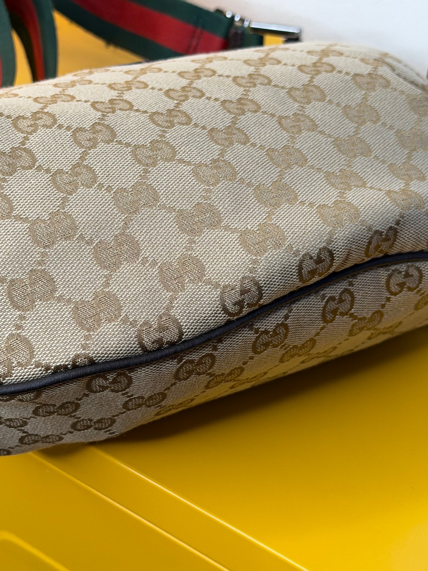 Gucci half moon web