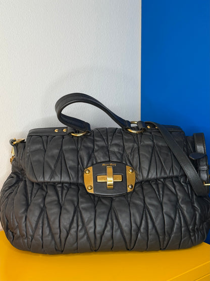 Miu Miu Pattina nera