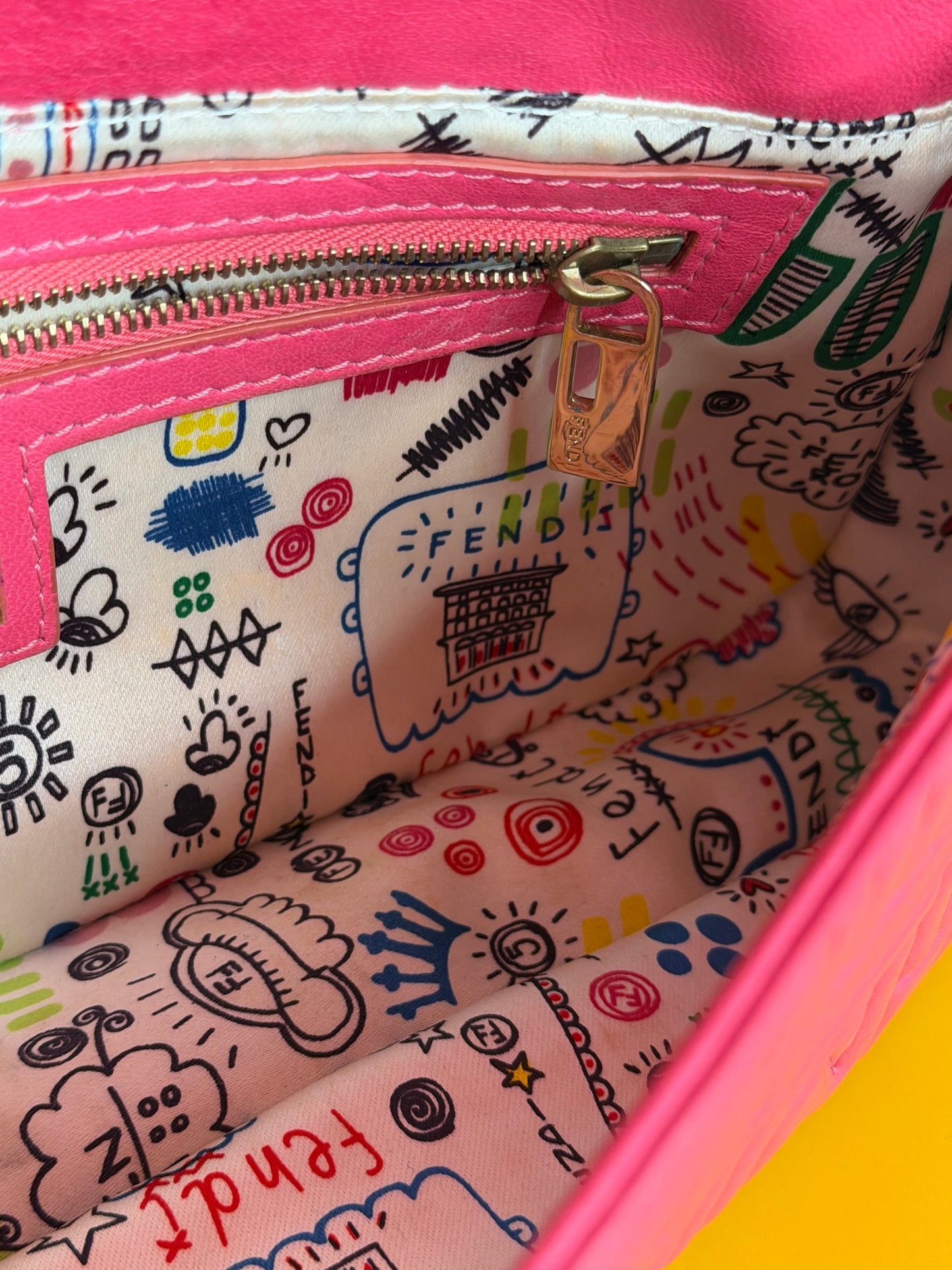 Fendi Baguette Fuxia