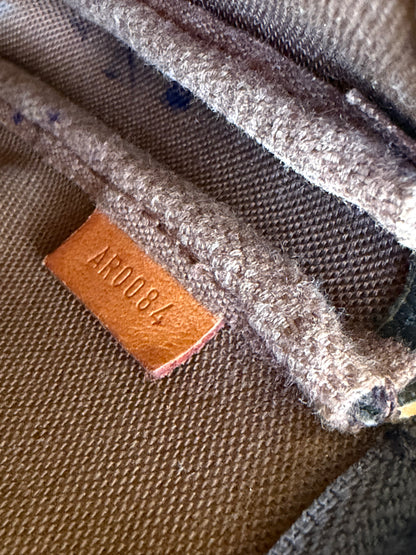 Louis Vuitton Pochette acessoire