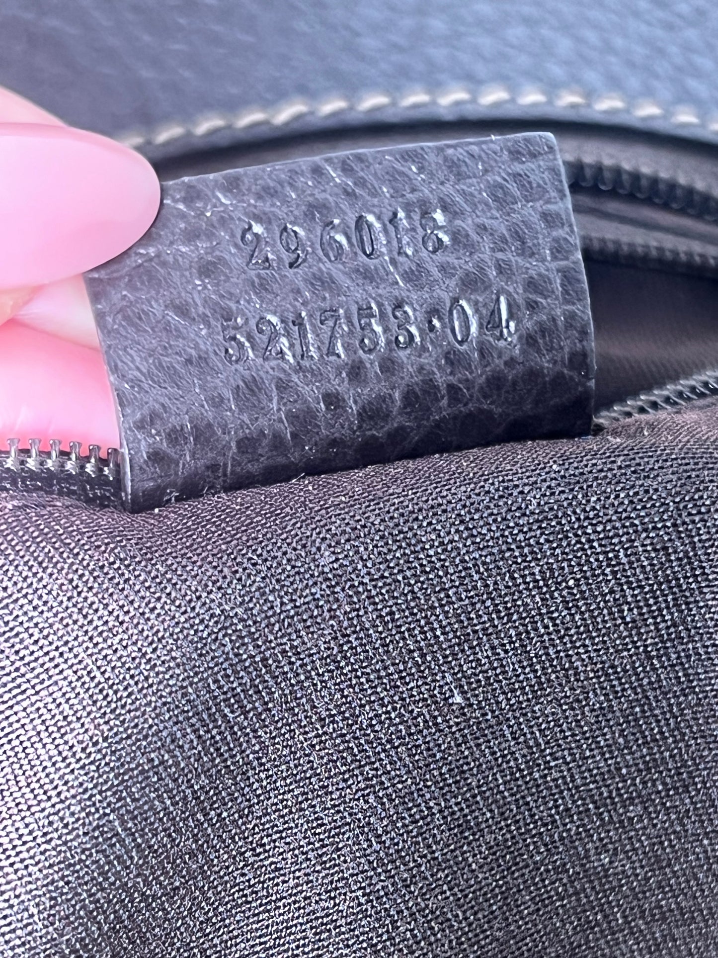 Gucci Abbey Crystal GG