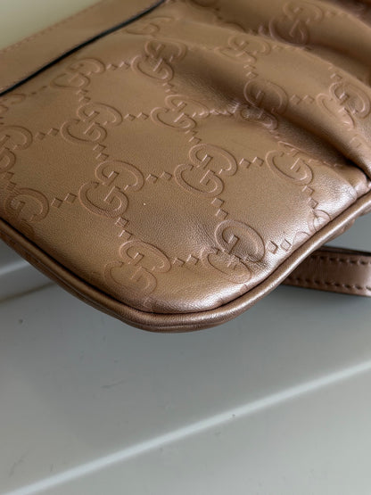 Gucci Pouch charmy