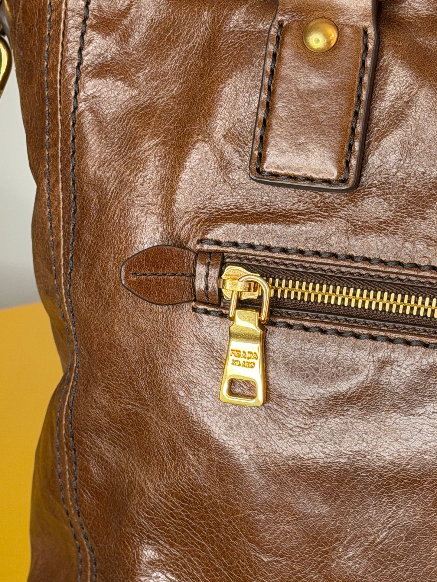 Prada tote nocciola