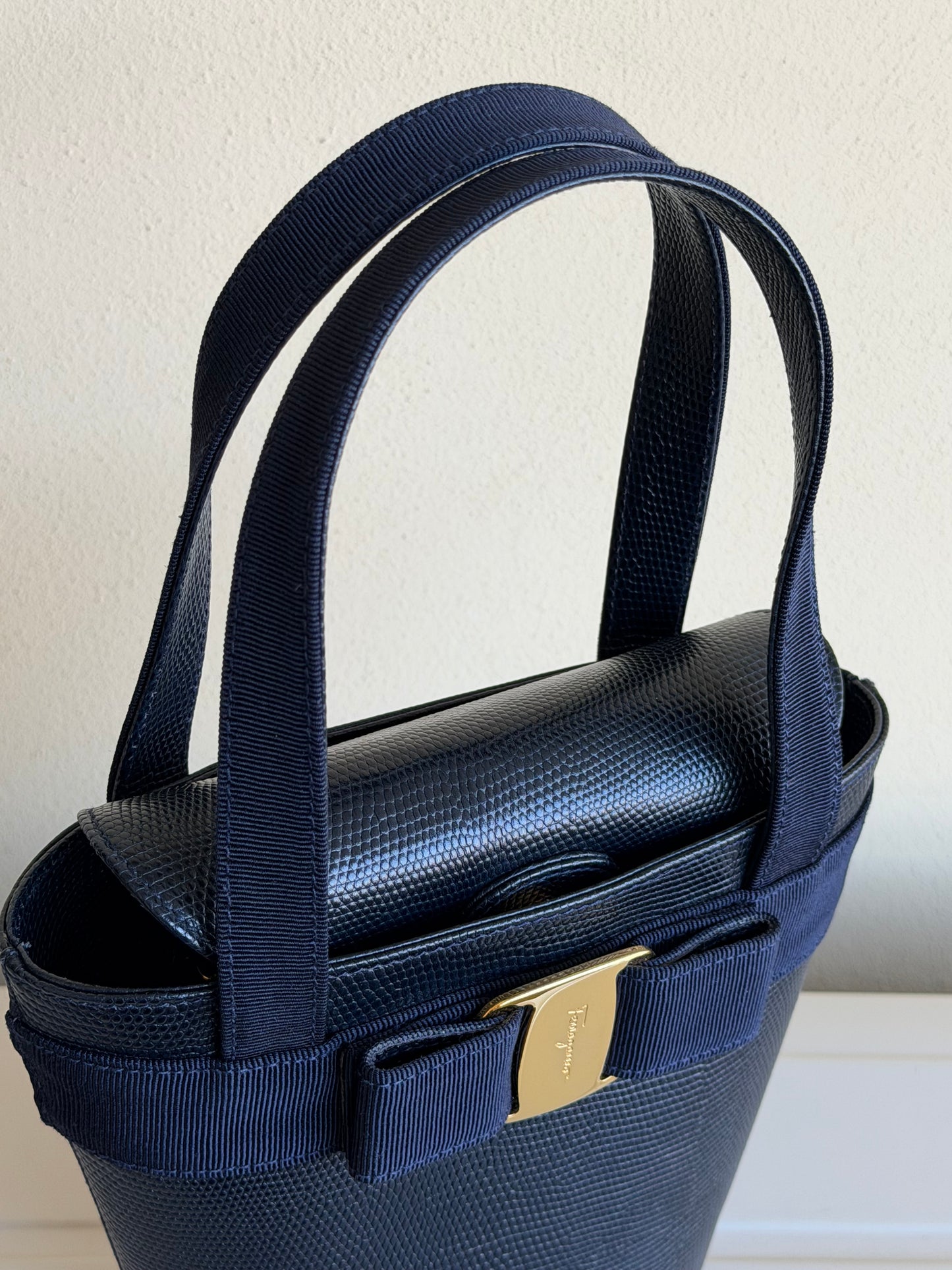 Salvatore Ferragamo Secchiello Bow blu