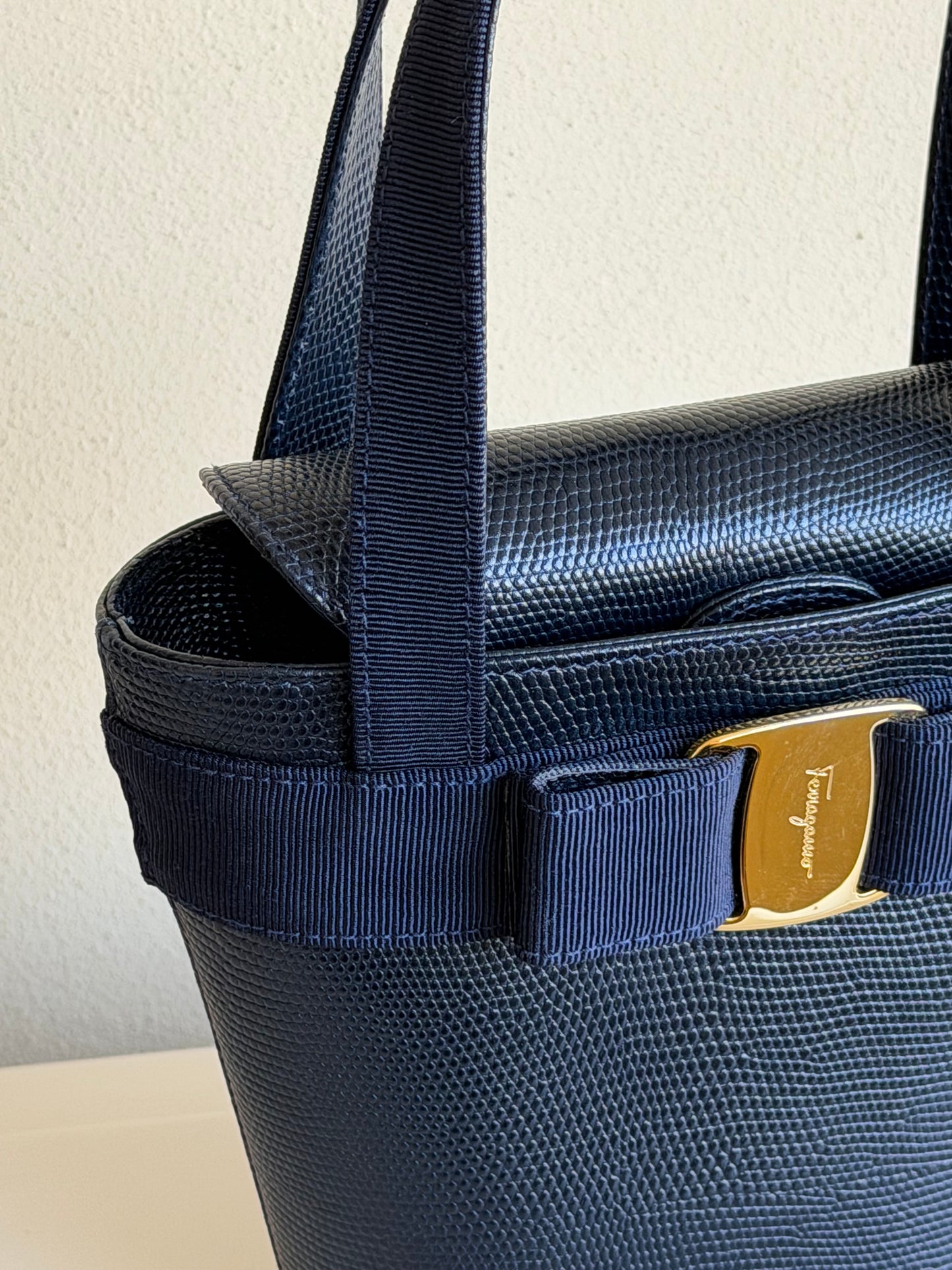 Salvatore Ferragamo Secchiello Bow blu