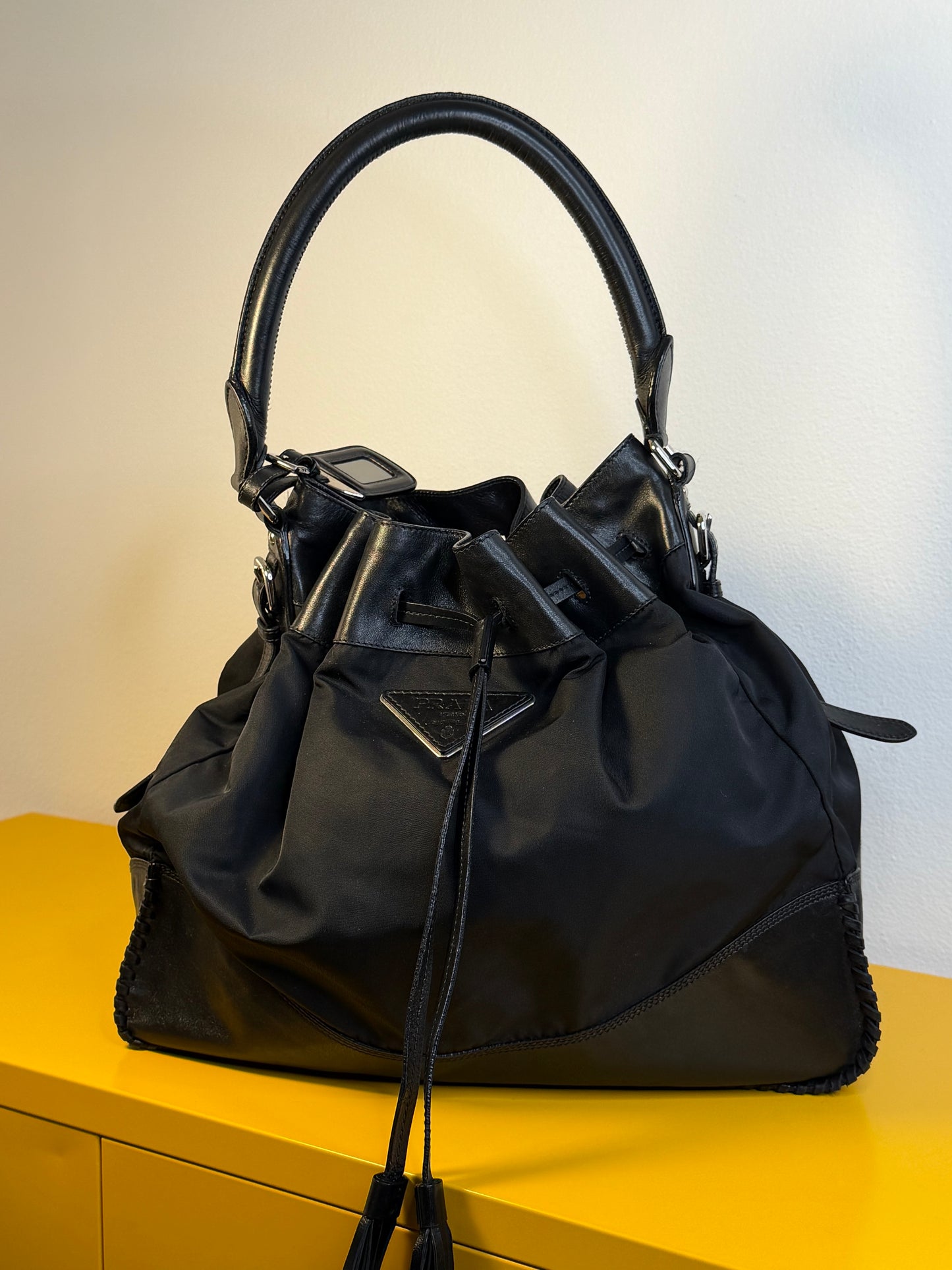 Prada secchiello