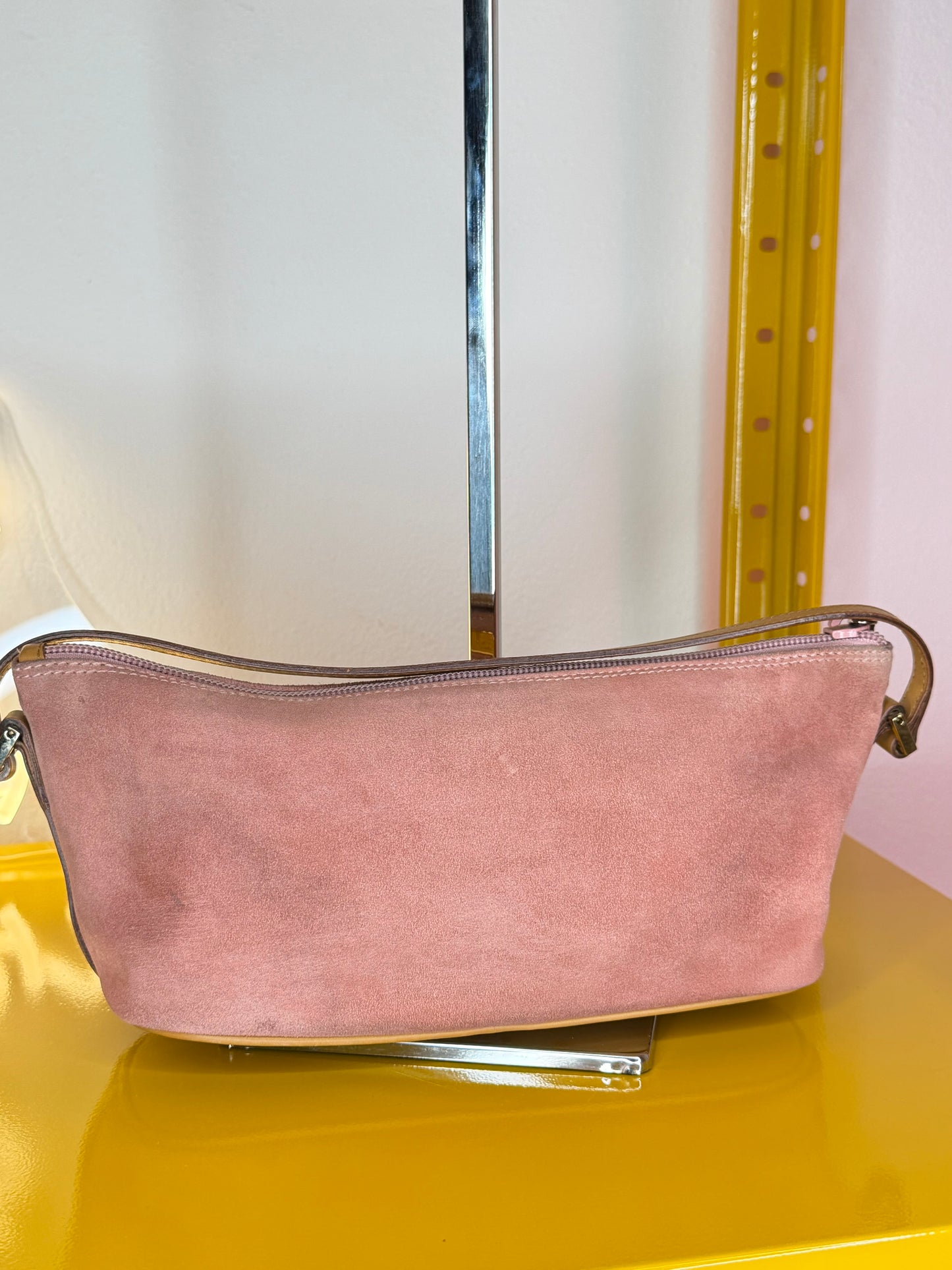 Gucci boat bag suede pink