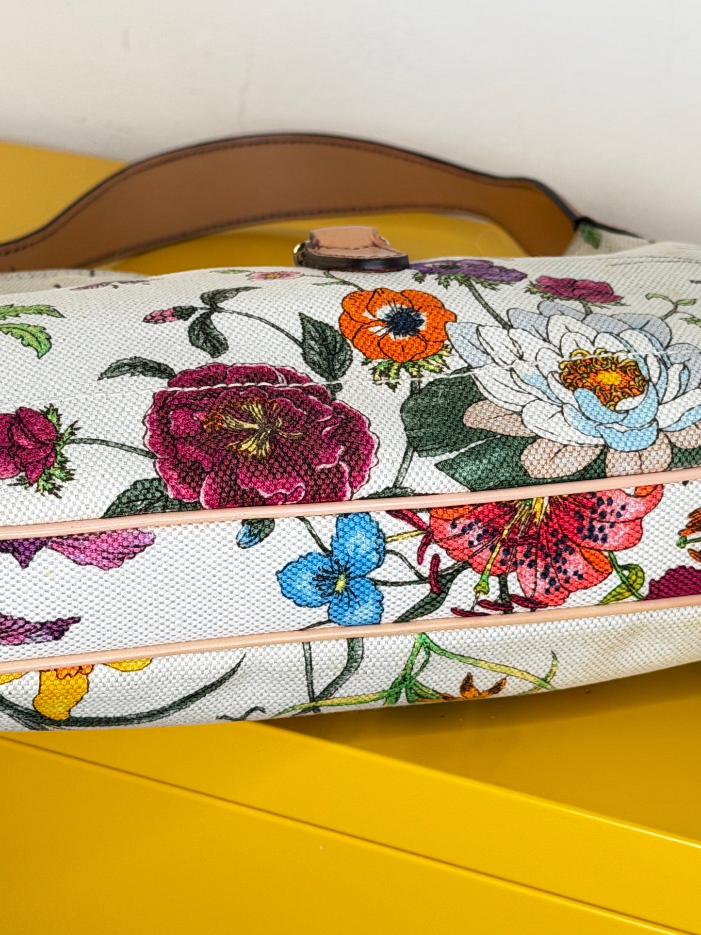 Gucci Jackie Flora