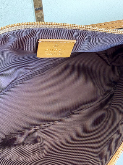 Gucci Boat Bag Beige
