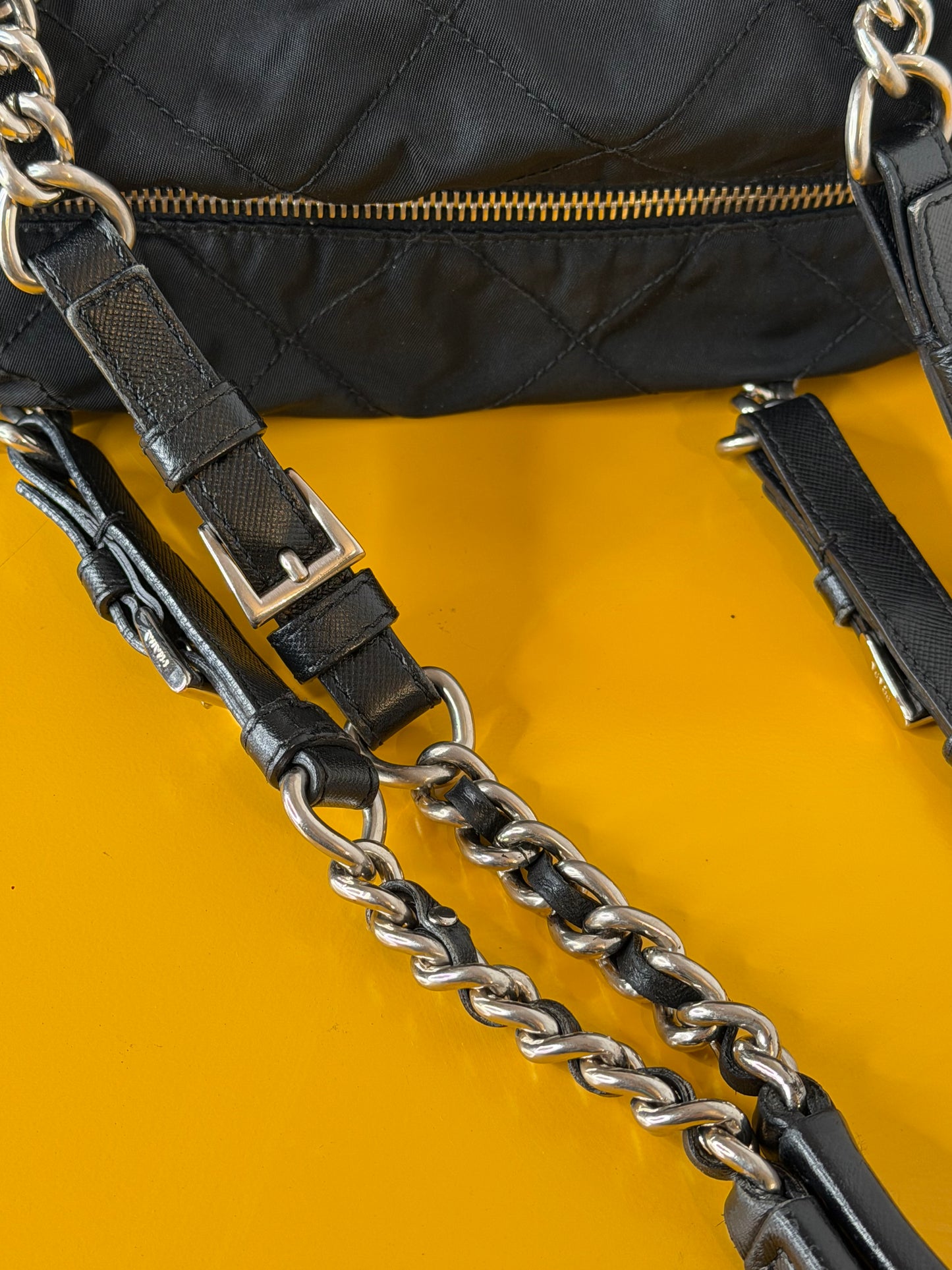 Prada Doppio Manico Catena