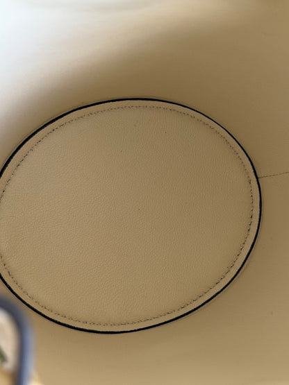 Valentino Garavani VLogo Signature mini bucket
