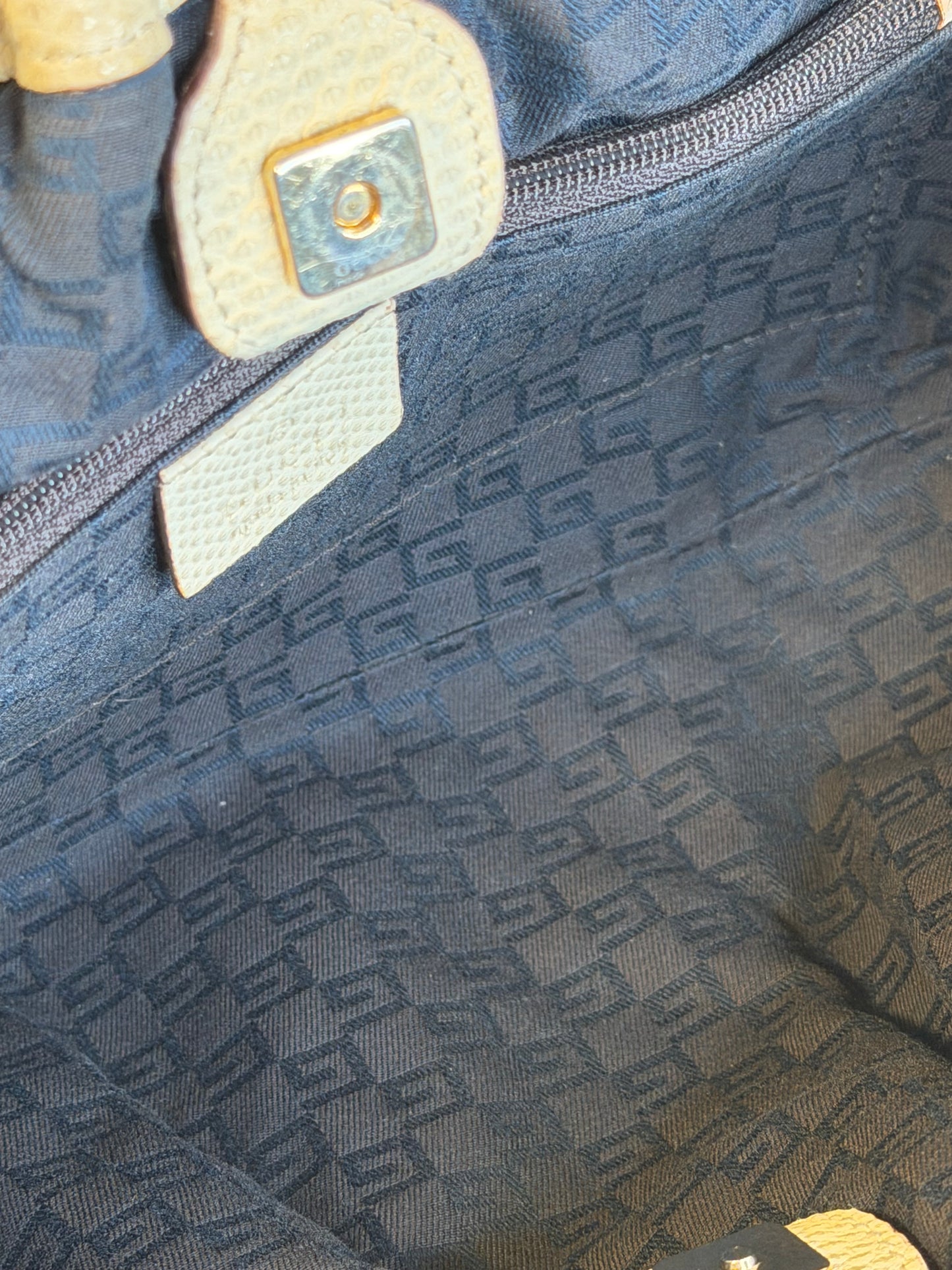 Gucci Shoulder bag