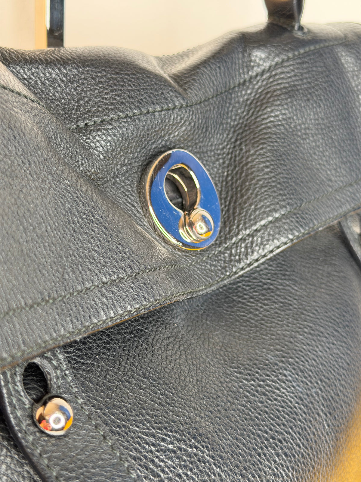 Yves Saint Laurent Muse 2