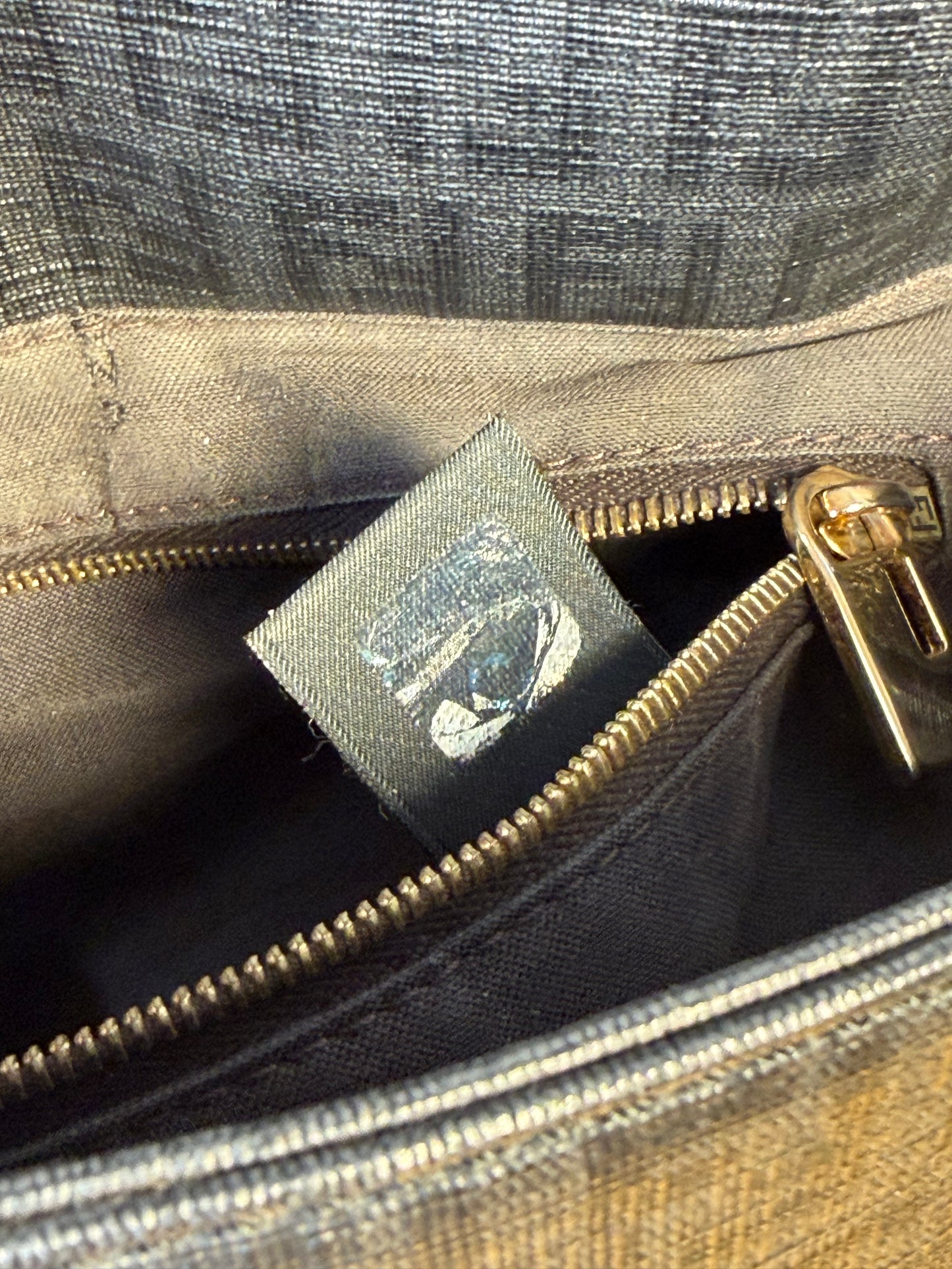 Fendi Mamma Tessuto Roll Nera