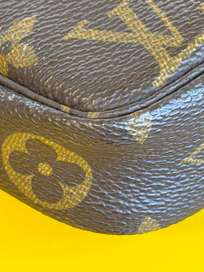 Louis Vuitton Pochette accessoire