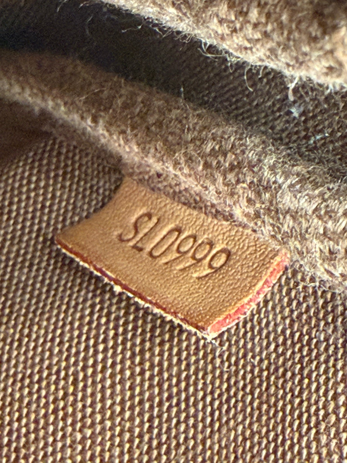 Louis Vuitton Pochette Accessoire