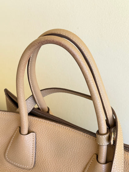 Prada tote in pelle