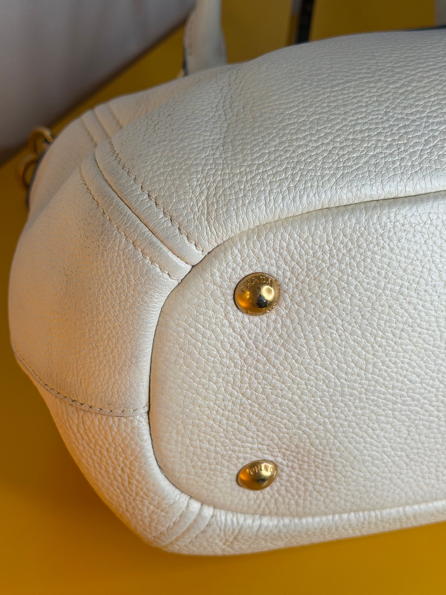 Prada Tote avorio