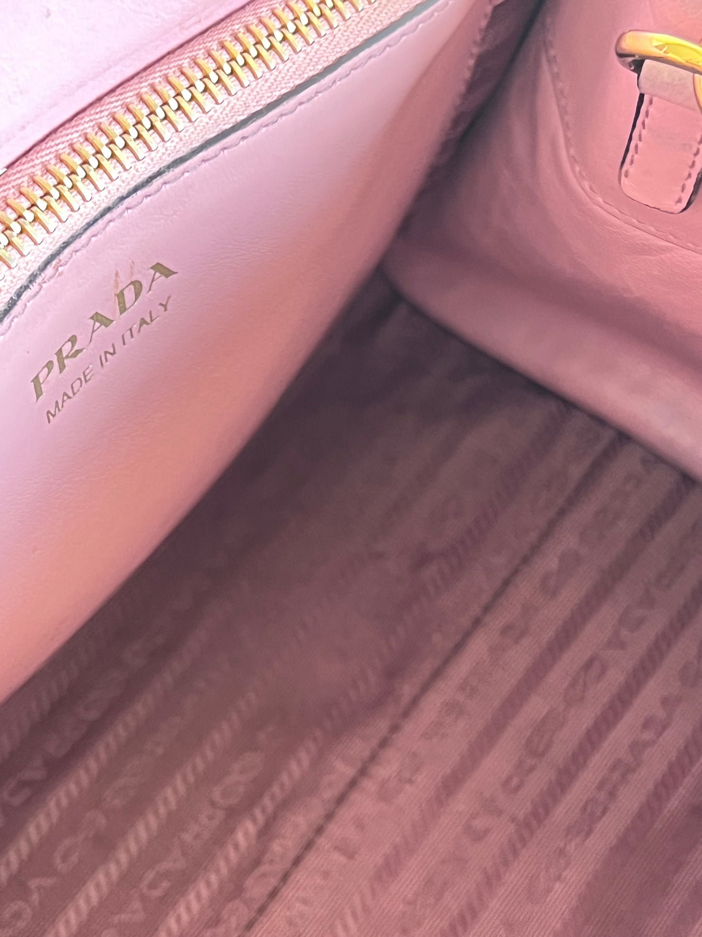 Prada rosa
