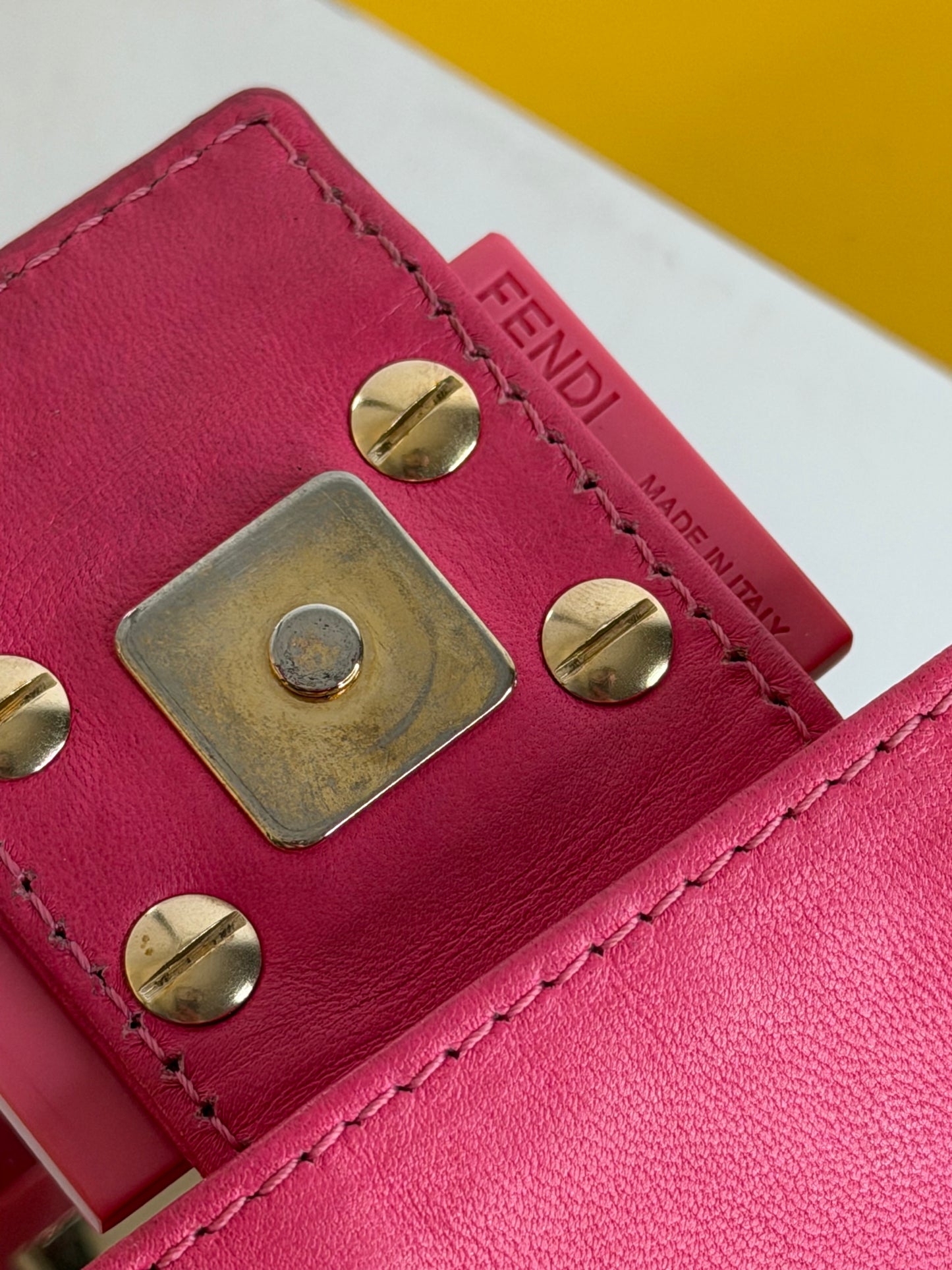 Fendi Baguette Fuxia