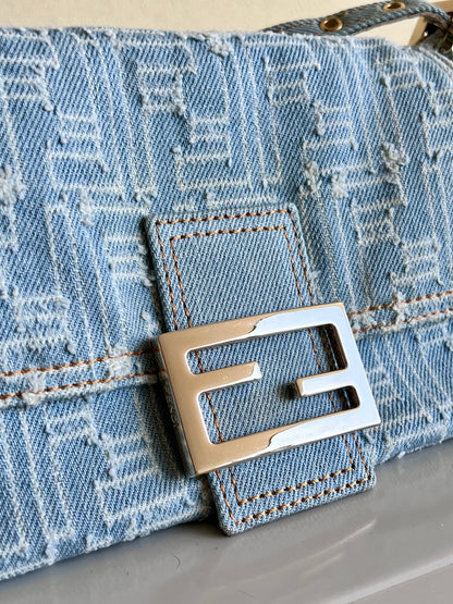 Fendi mini Mamma Baguette