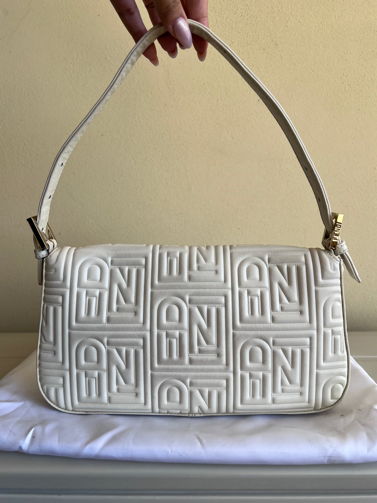 Fendi Baguette Nappa Bianca