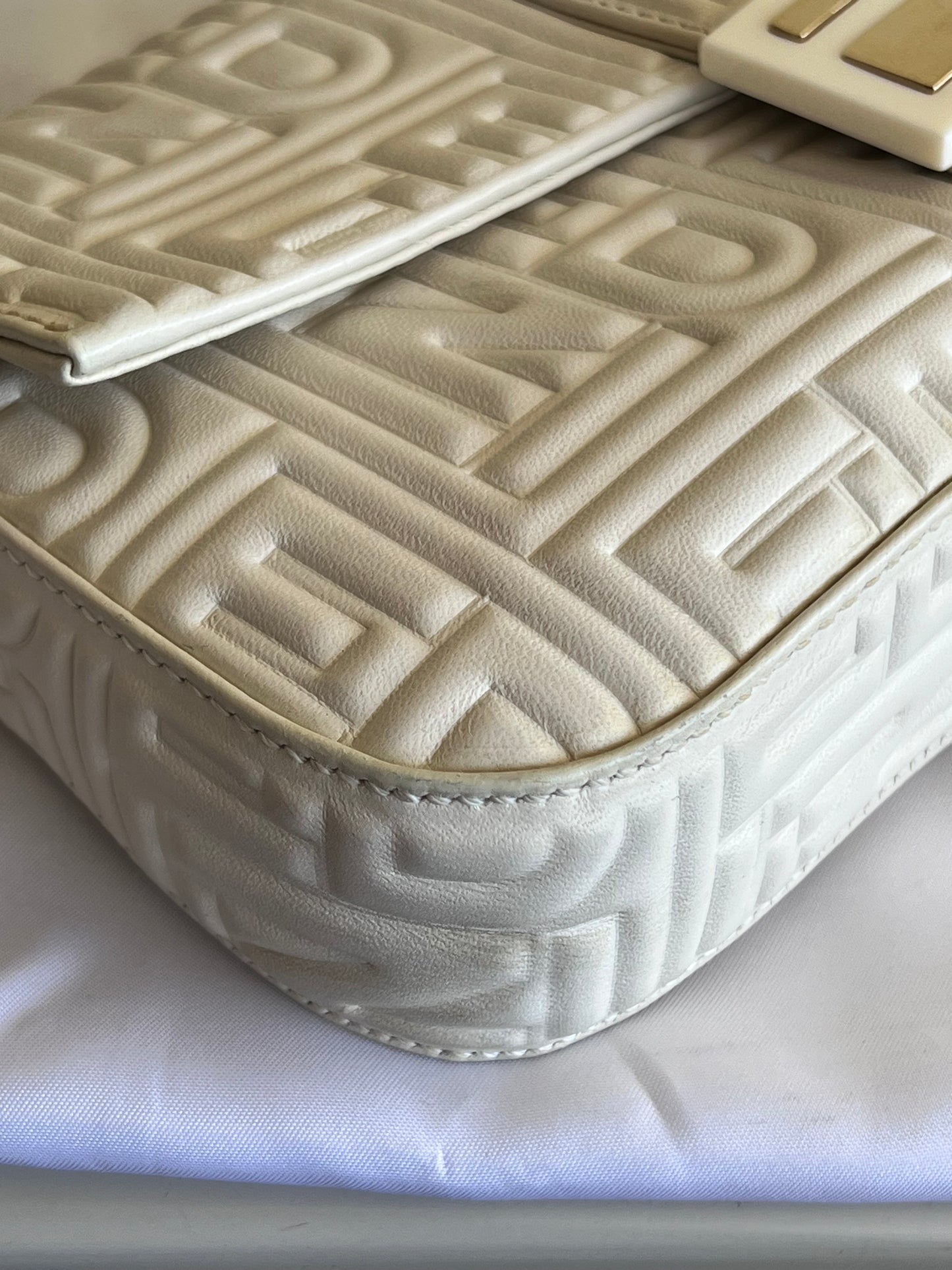 Fendi Baguette Nappa Bianca